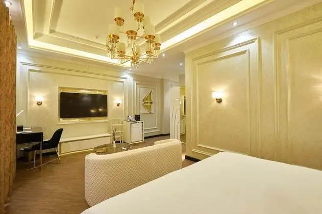 Luxury Tek Büyük Yataklı Oda