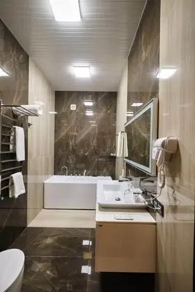 Luxury Tek Büyük Yataklı Oda