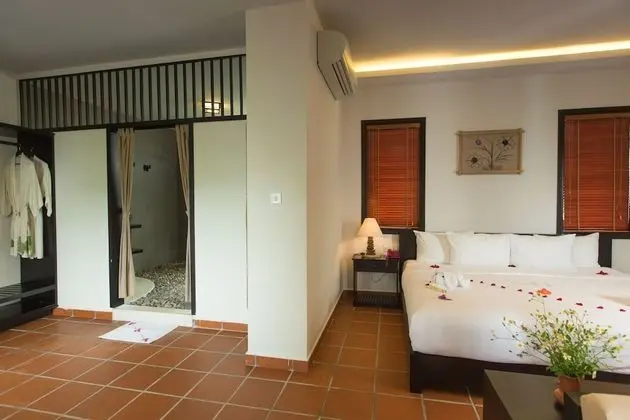 Villa (Harmony)