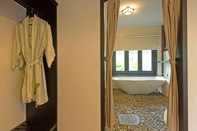 Villa (Harmony)
