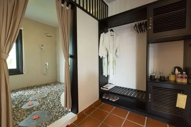 Villa (Harmony)