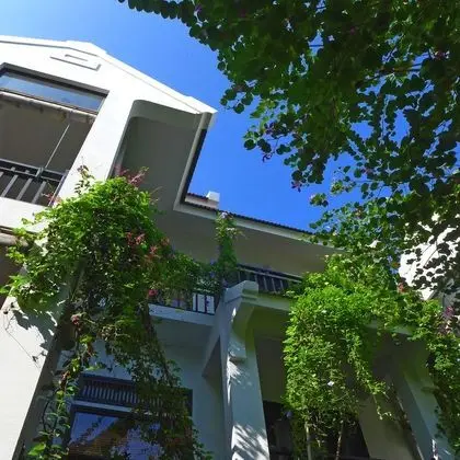Villa (Harmony)