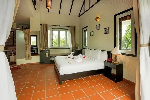 Villa (Home)