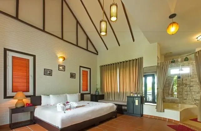Villa (Home)