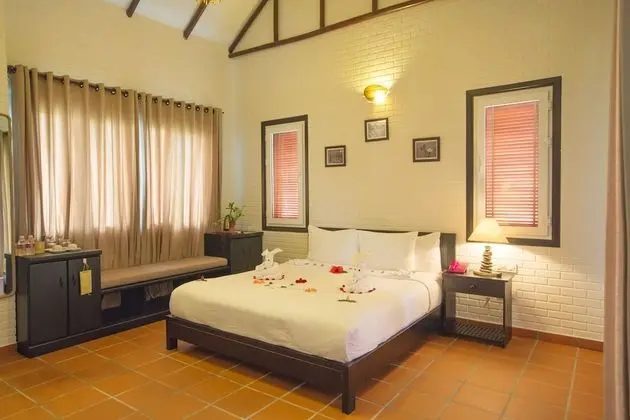 Villa (Home)