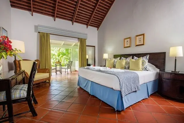 Deluxe Kır Evi, Bahçeli