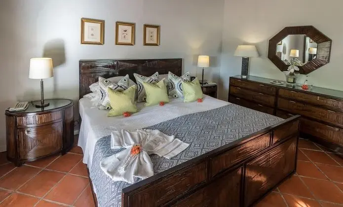 Deluxe Kır Evi, Bahçeli