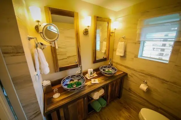 Deluxe Kır Evi, Bahçeli
