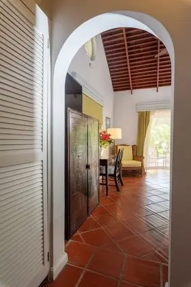 Deluxe Kır Evi, Bahçeli