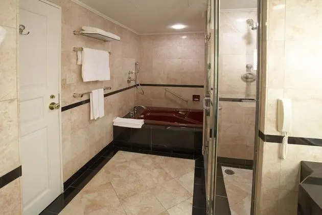 Süit, Sigara İçilmez, Şehir Manzaralı