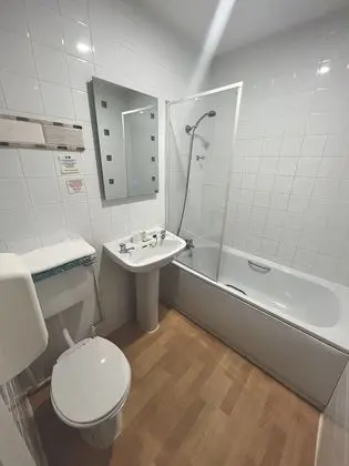 Economy Tek Büyük Yataklı Oda