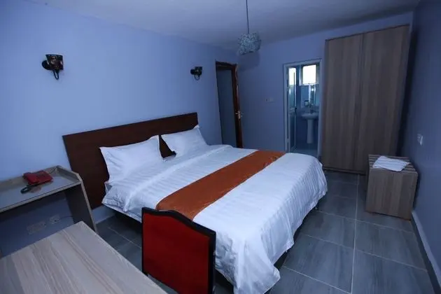 Standard Tek Büyük Yataklı Oda
