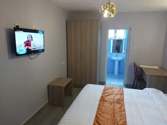 Standard Tek Büyük Yataklı Oda