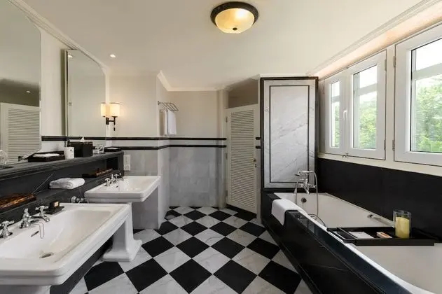Superior Suite Twin