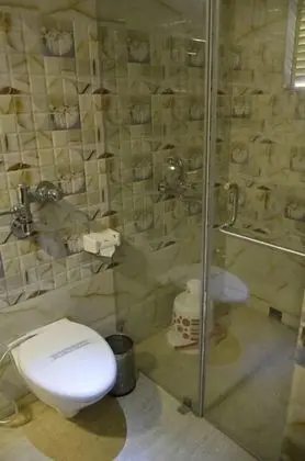 Standard Tek Büyük veya İki Ayrı Yataklı Oda, 1 Yatak Odası, Buzdolabı, Köşe