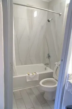 Basic Tek Büyük Yataklı Oda