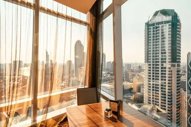 Executive Superior Sky with Lounge Access