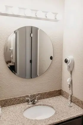 One Bedroom King Suite