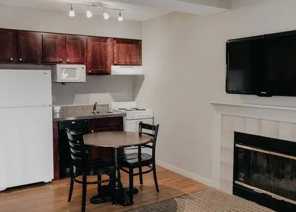 One Bedroom King Suite