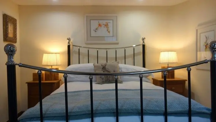 Tek Büyük veya İki Ayrı Yataklı Oda, Banyolu/Duşlu