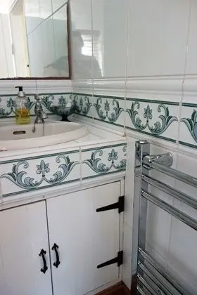 Tek Büyük veya İki Ayrı Yataklı Oda, Banyolu/Duşlu