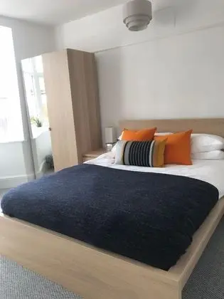 Ev