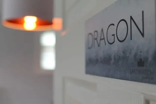 Tek Büyük Yataklı Oda, Banyolu/Duşlu, Deniz Manzaralı (Dragon)