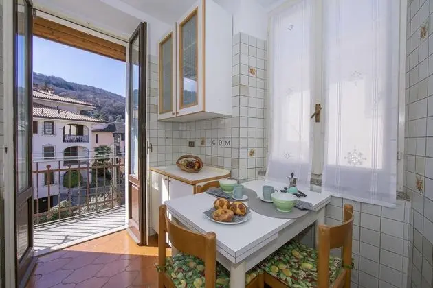 Family Apart Daire, 1 Çift Kişilik Yatak ve Çekyat (Easy Central Stresa 300mt from lake)