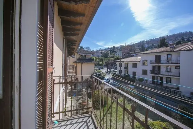 Family Apart Daire, 1 Çift Kişilik Yatak ve Çekyat (Easy Central Stresa 300mt from lake)