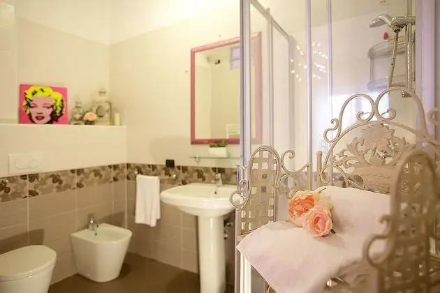 Tek Büyük veya İki Ayrı Yataklı Oda, 1 Çift Kişilik Yatak, Ortak Banyo