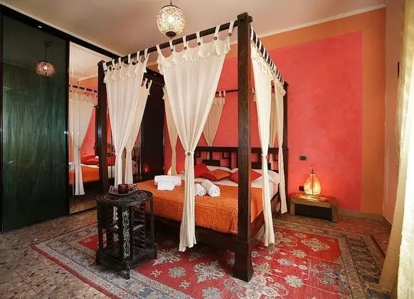 Tek Büyük Yataklı Oda, Banyolu/Duşlu