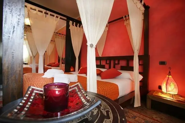 Tek Büyük Yataklı Oda, Banyolu/Duşlu