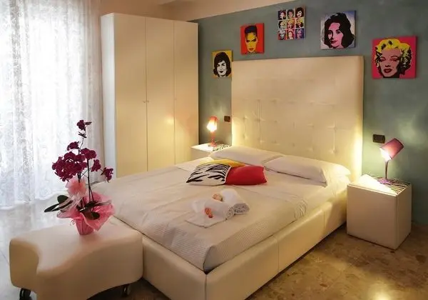 Tek Büyük Yataklı Oda, Banyolu/Duşlu