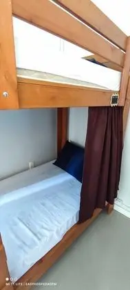 Quarto coletivo de 4 camas