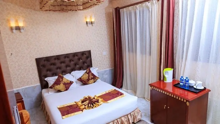 Deluxe Tek Büyük Yataklı Oda