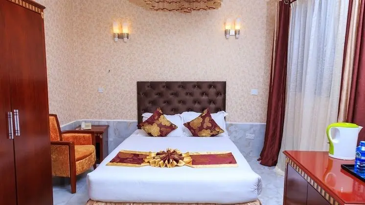 Deluxe Tek Büyük Yataklı Oda