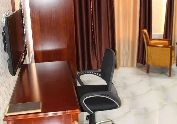 Deluxe Tek Büyük Yataklı Oda