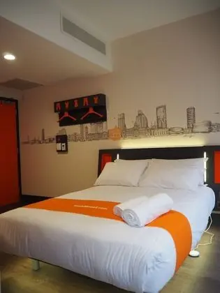 Standard Tek Büyük Yataklı Oda, 1 Çift Kişilik Yatak (Wheelchair Accessible)