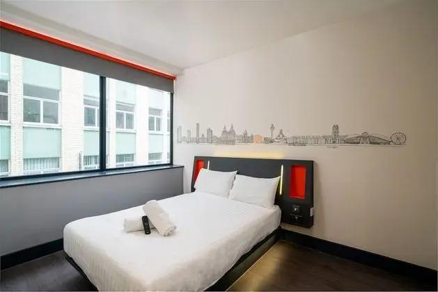 Standard Tek Büyük Yataklı Oda, 1 Çift Kişilik Yatak (Wheelchair Accessible)