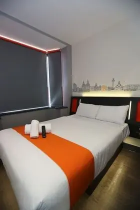 Tek Büyük Yataklı Oda, 1 Çift Kişilik Yatak
