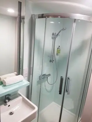 Tek Büyük Yataklı Oda, 1 Çift Kişilik Yatak