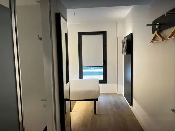 Basic Tek Büyük Yataklı Oda