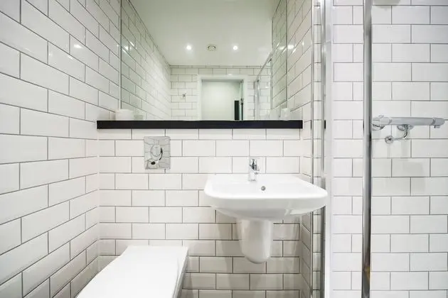 Tek Büyük Yataklı Oda (No Window)