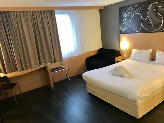 Üç Kişilik Oda