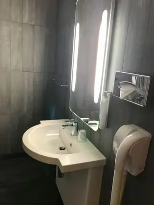 Üç Kişilik Oda, Engellilere Uygun