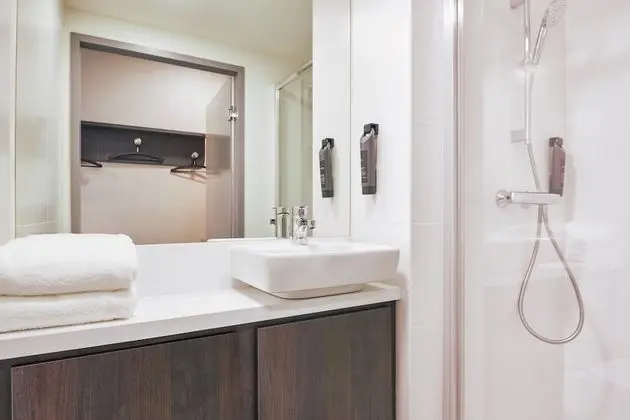 Twin Room with Window