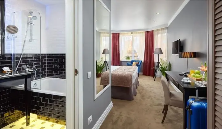 Comfort Tek Büyük veya İki Ayrı Yataklı Oda