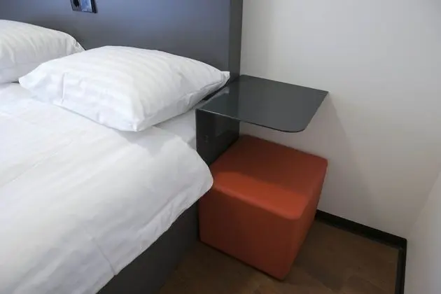 Small Room, 1 Double Bed