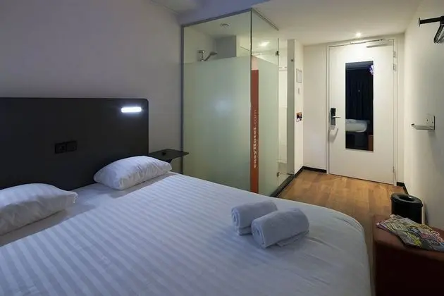 Small Room, 1 Double Bed