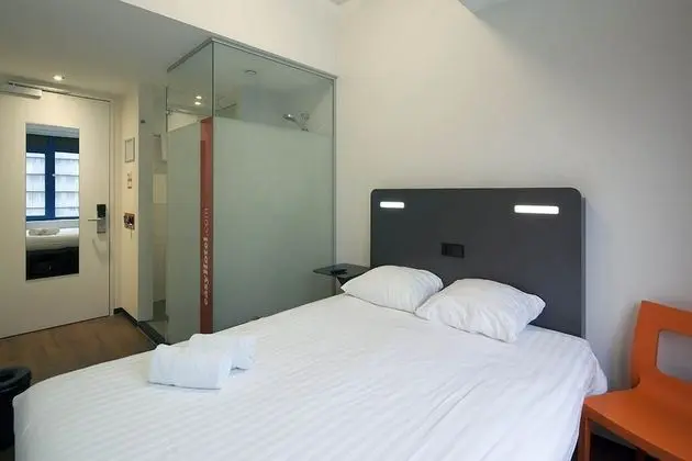 Small Room, 1 Double Bed